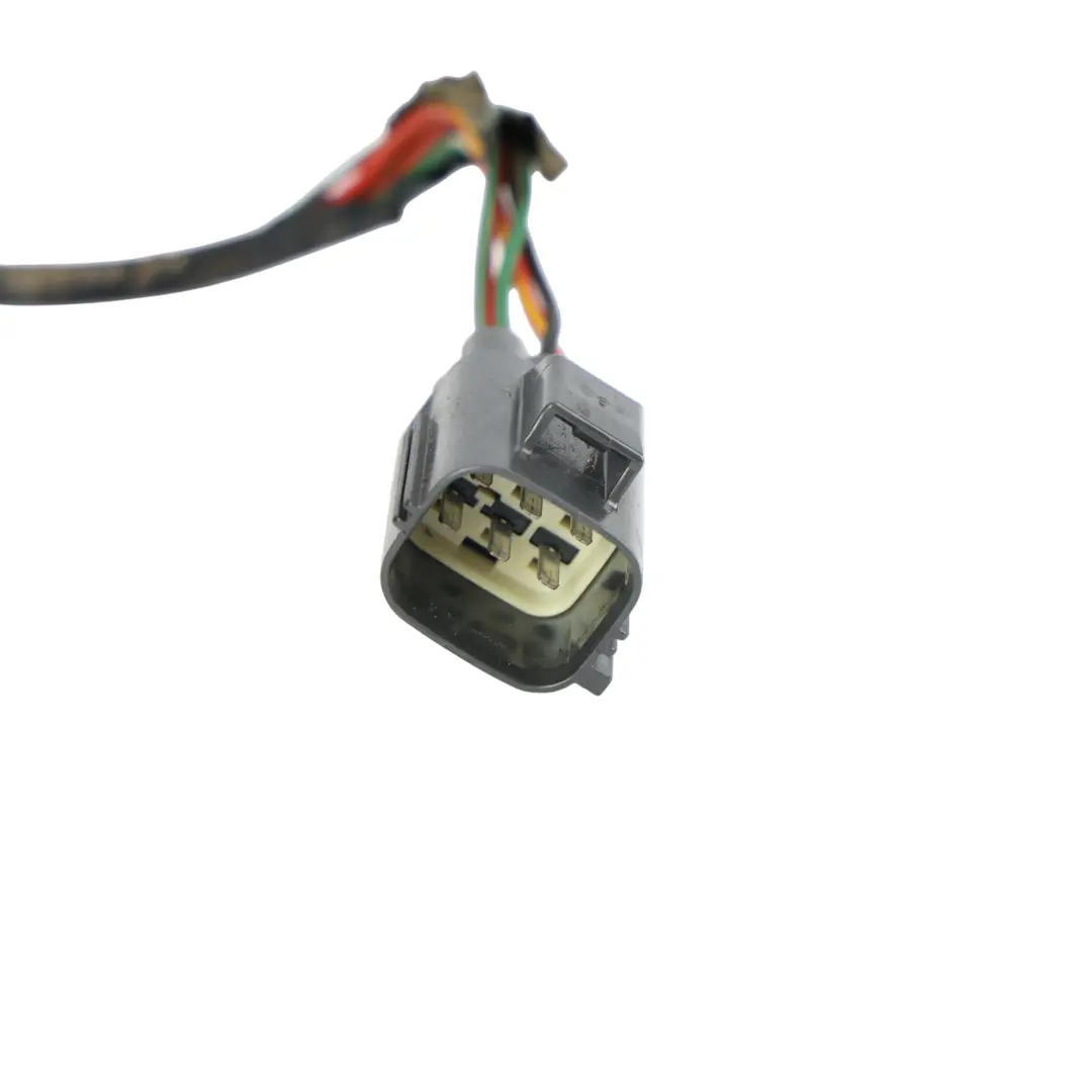 Taillight Lamp Wiring Cable Right O/S to Land Rover Discovery 4 L319 Rear with Part number LR014002 Land Rover Discovery 4 L319 Rear Taillight Lamp Wiring Cable Right O/S - SKU LR014002-2 - Part number LR014002