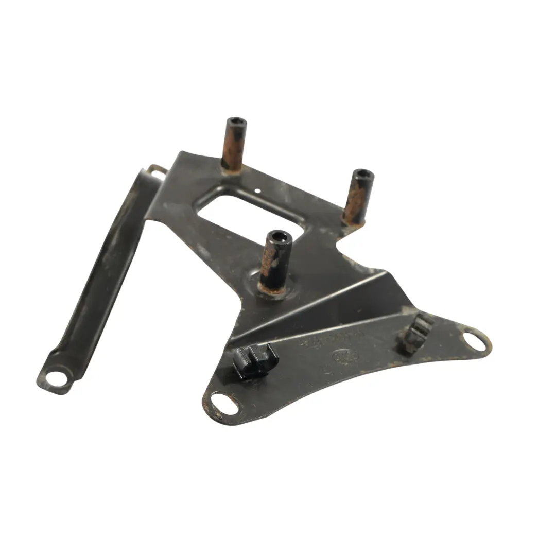 Supporto Valvola Intercettazione AH22-6D299-AB per Land Rover Discovery 4 L319 con numero di parte LR014335 Land Rover Discovery 4 L319 Supporto Valvola Intercettazione AH22-6D299-AB - SKU LR014335 - Numero di parte LR014335