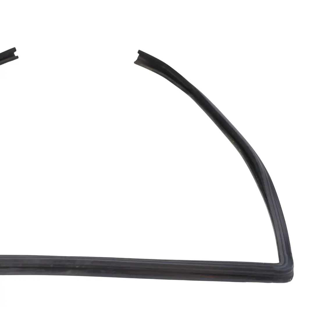 Land Rover Discovery 3 L319 Door Window Glass Run Rear Right O/S - SKU LR015285 - Part number LR015285