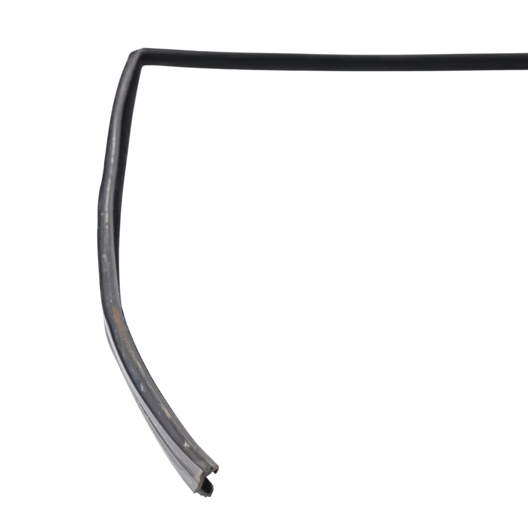 Land Rover Discovery 3 L319 Prowadnica Szyby Prawa Tył - SKU LR015285 - Numer Części LR015285