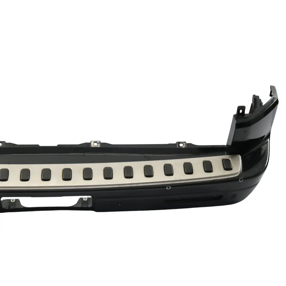 Zderzak Tylny Santorini Black Czarny - 820 do Land Rover Discovery 4 L319 o numerze LR015463 Land Rover Discovery 4 L319 Zderzak Tylny Santorini Black Czarny - 820 - SKU LR015463-SAB1 - Numer Części LR015463
