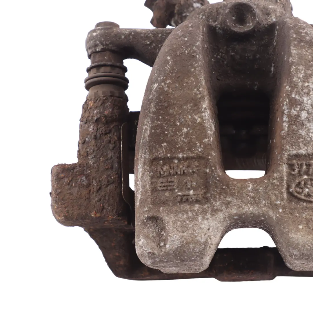 Axle Brake Caliper Housing Right O/S to Range Rover L322 Rear with Part number LR015524 Range Rover L322 Rear Axle Brake Caliper Housing Right O/S - SKU LR015524 - Part number LR015524