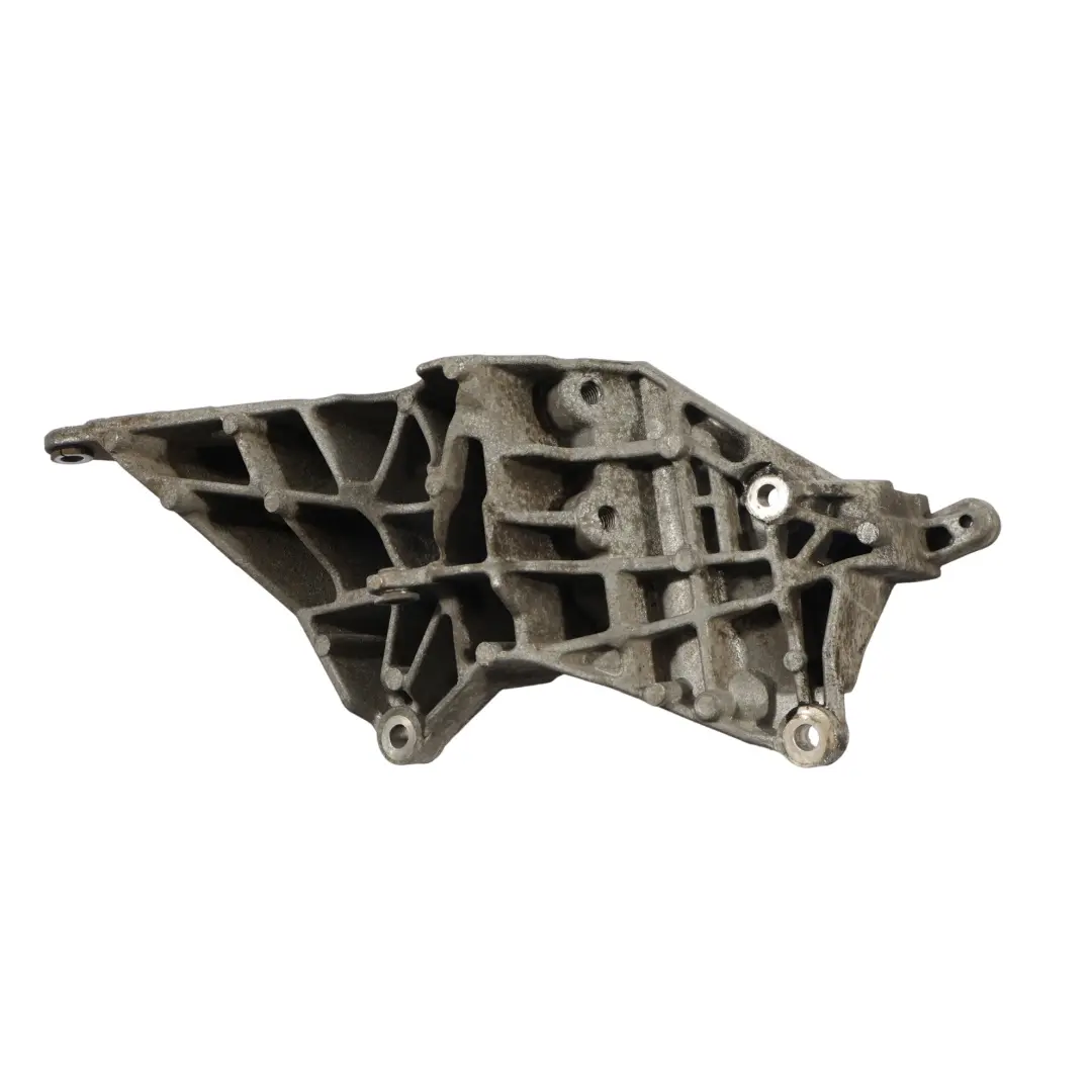 Soporte Montaje Alternador CPLA-10239-AB para Land Rover Discovery 4 L319 con número de pieza LR018304 Land Rover Discovery 4 L319 Soporte Montaje Alternador CPLA-10239-AB - SKU LR018304 - Número de pieza LR018304