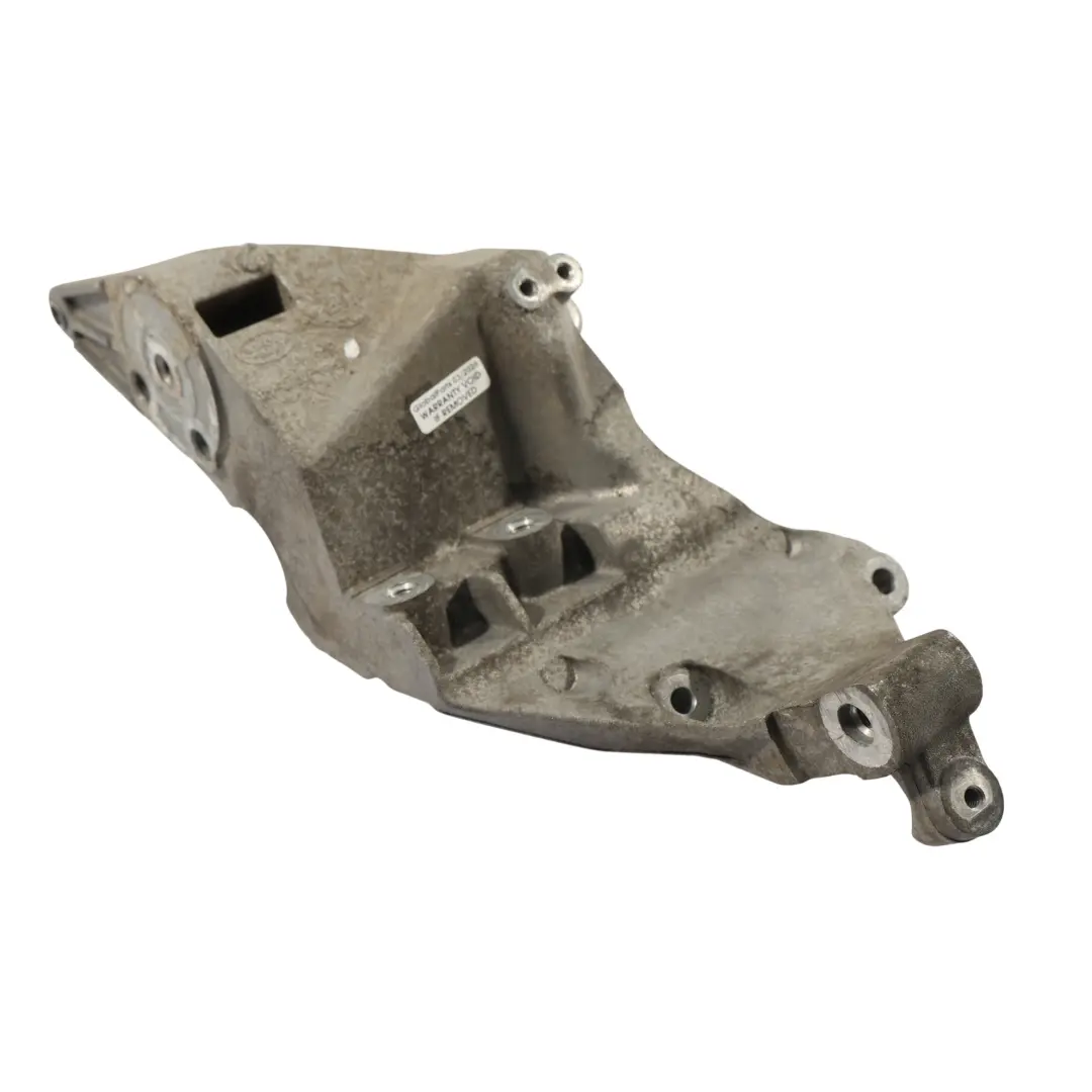 Wspornik Alternatora CPLA-10239-AB do Land Rover Discovery 4 L319 o numerze LR018304 Land Rover Discovery 4 L319 Wspornik Alternatora CPLA-10239-AB - SKU LR018304 - Numer Części LR018304