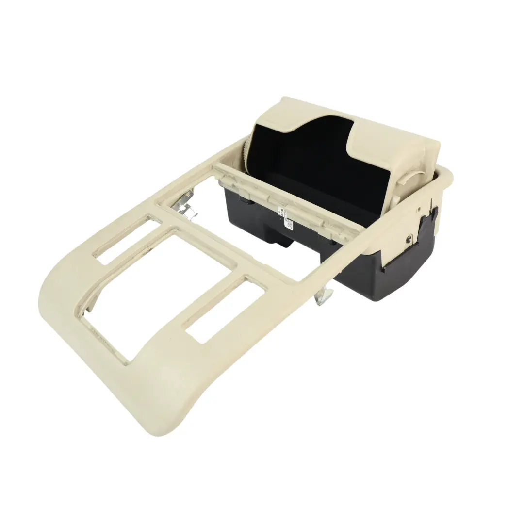 Cache De Plafonnier Intérieur Avant pour Range Rover L322 à propos du numéro de pièce LR019337 Range Rover L322 Cache De Plafonnier Intérieur Avant - SKU LR019337 - Numéro de pièce LR019337