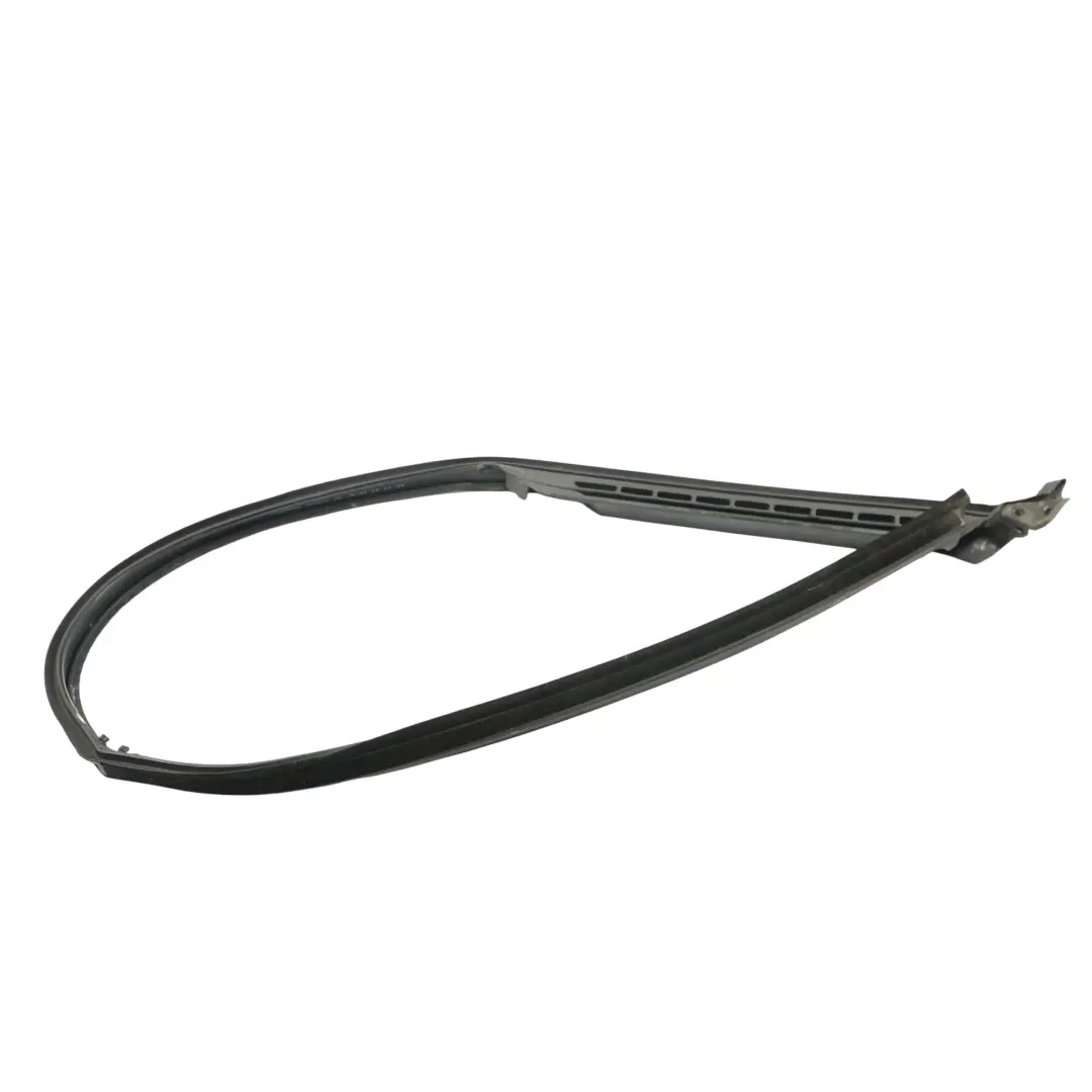 Door Window Gasket Seal Front Right O/S Sealing XH42-20520-DB to Range Rover L322 with Part number LR021647 Range Rover L322 Door Window Gasket Seal Front Right O/S Sealing XH42-20520-DB - SKU LR021647 - Part number LR021647