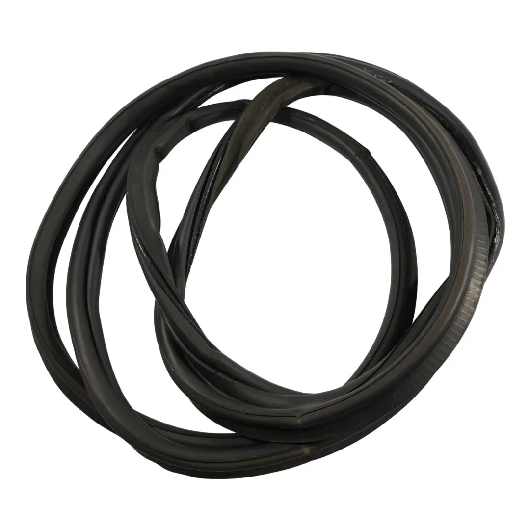 Joint D'Étanchéité Caoutchouc Hayon Coffre pour Range Rover L322 à propos du numéro de pièce LR024161 Range Rover L322 Joint D'Étanchéité Caoutchouc Hayon Coffre - SKU LR024161 - Numéro de pièce LR024161