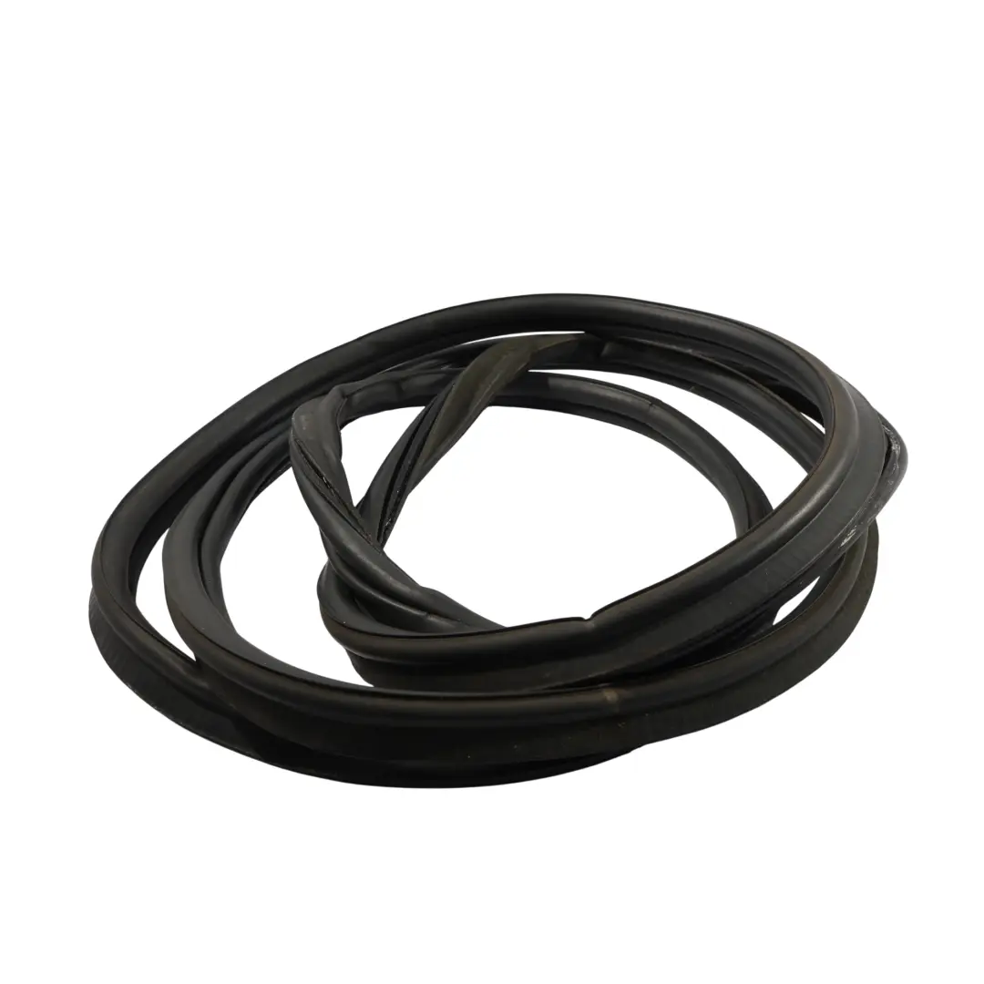 Joint D'Étanchéité Caoutchouc Hayon Coffre pour Range Rover L322 à propos du numéro de pièce LR024161 Range Rover L322 Joint D'Étanchéité Caoutchouc Hayon Coffre - SKU LR024161 - Numéro de pièce LR024161