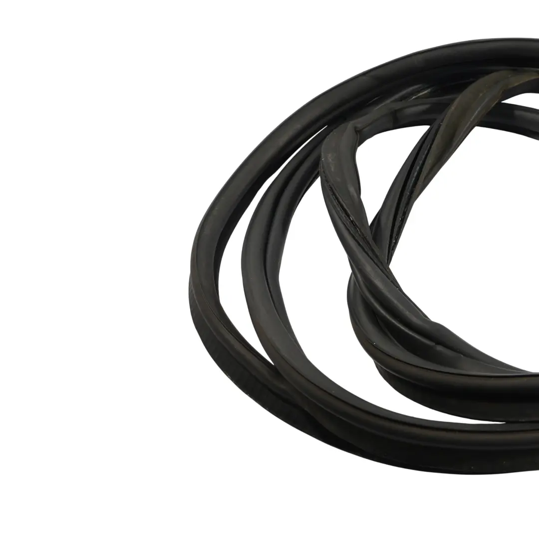 Boot Trunk Hatch Seal Rubber Weatherstrip Gasket to Range Rover L322 with Part number LR024161 Range Rover L322 Boot Trunk Hatch Seal Rubber Weatherstrip Gasket - SKU LR024161 - Part number LR024161