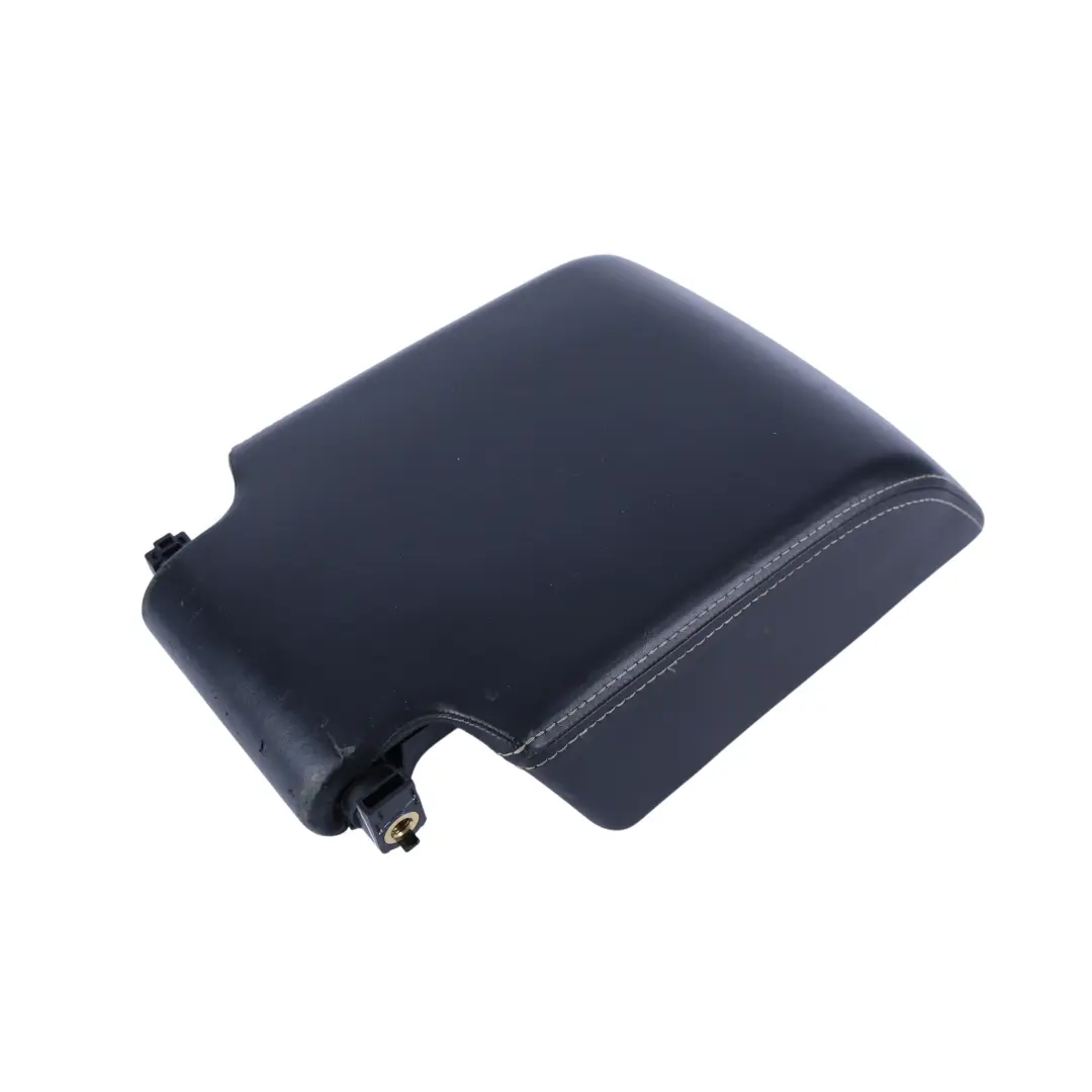 Schowek Oparcie Środek Przód AH22-045C74-BC do Land Rover Discovery 4 L319 o numerze LR025809 Land Rover Discovery 4 L319 Schowek Oparcie Środek Przód AH22-045C74-BC - SKU LR025809 - Numer Części LR025809