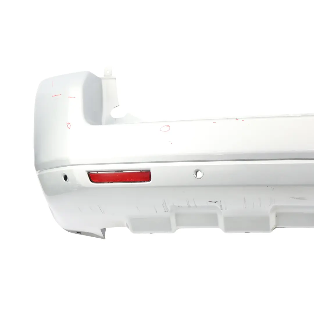 Tylny Zderzak Indus Silver Metalik - 863 do Land Rover Freelander 2 L359 o numerze LR025844 Land Rover Freelander 2 L359 Tylny Zderzak Indus Silver Metalik - 863 - SKU LR025844-INS - Numer Części LR025844