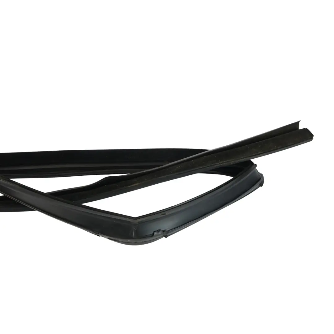 Range Rover L538 Türfensterrahmen Dichtung Hinten Rechts BJ32-25766-AD - SKU LR026716 - Teilenummer LR026716