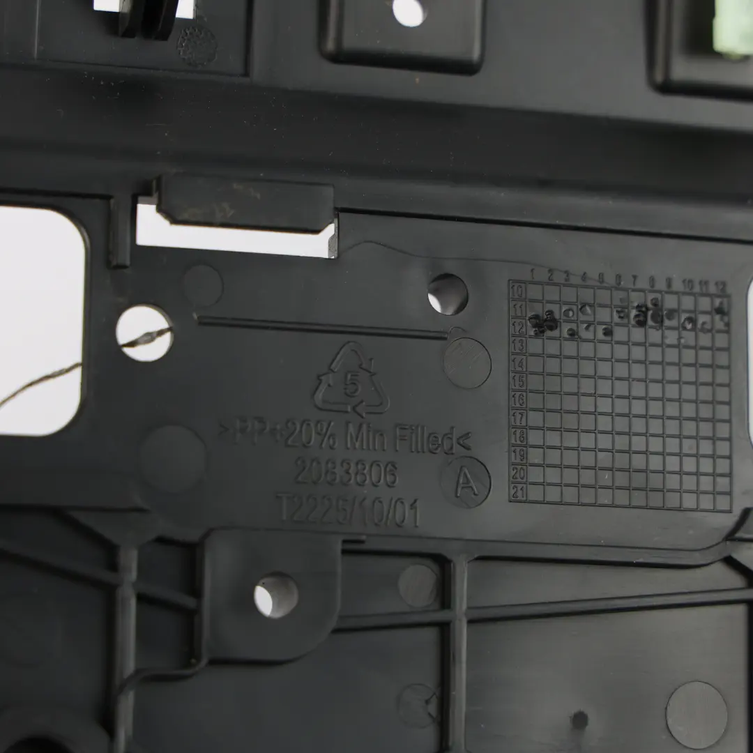 Vordersitz Untere Abdeckung Panel Trim Schwarz BJ32-F604A06-AA für Range Rover L538 mit Teilenummer LR027018 Range Rover L538 Vordersitz Untere Abdeckung Panel Trim Schwarz BJ32-F604A06-AA - SKU LR027018 - Teilenummer LR027018