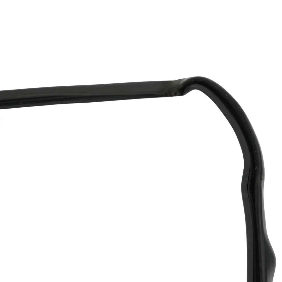 Door Window Frame Seal Gasket Rear Right O/S BJ32-25766-AE to Range Rover L538 with Part number LR040926 Range Rover L538 Door Window Frame Seal Gasket Rear Right O/S BJ32-25766-AE - SKU LR040926 - Part number LR040926