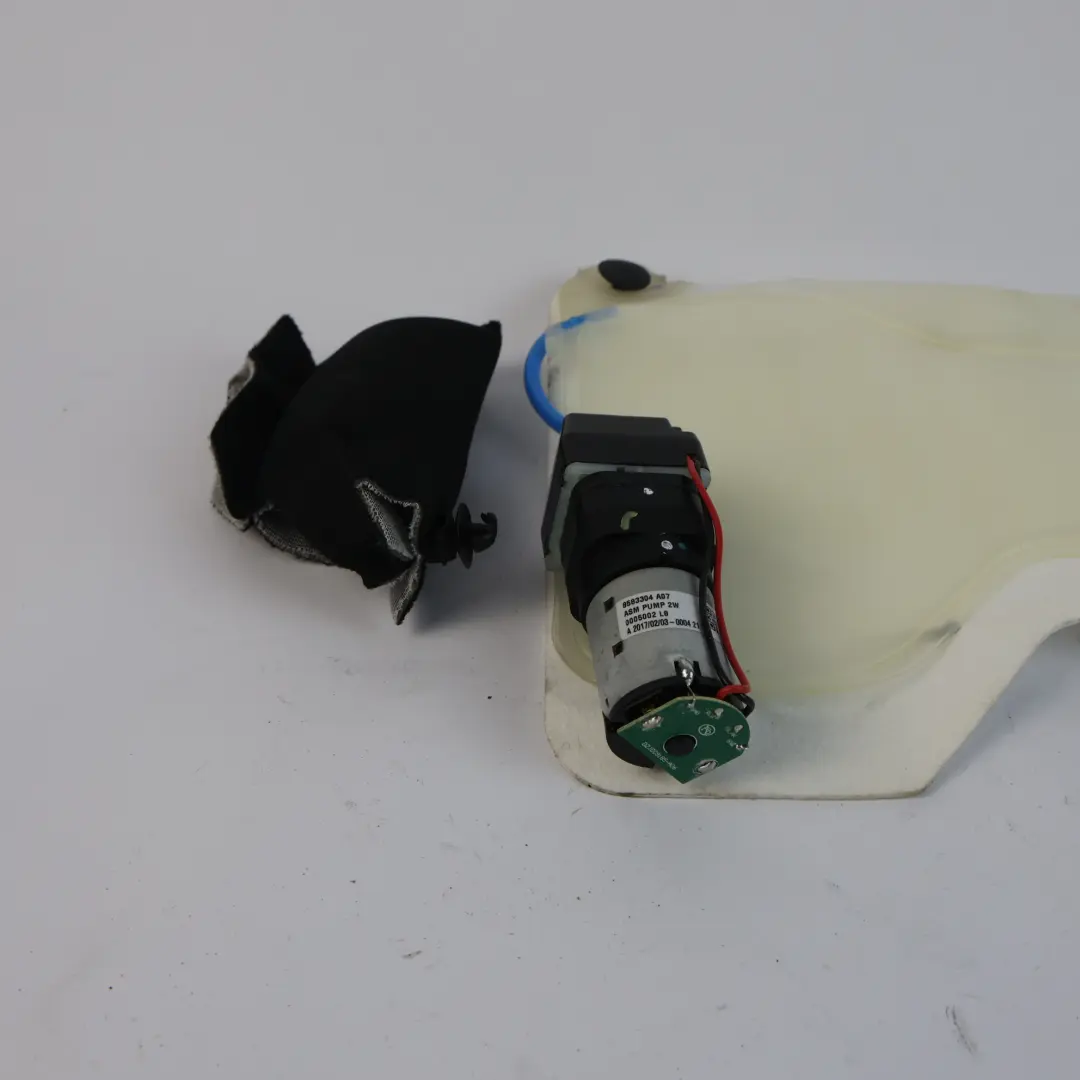 Front Seat Lumbar Support Pump to Land Rover Discovery Sport L550 with Part number LR058815 Land Rover Discovery Sport L550 Front Seat Lumbar Support Pump - SKU LR058815 - Part number LR058815