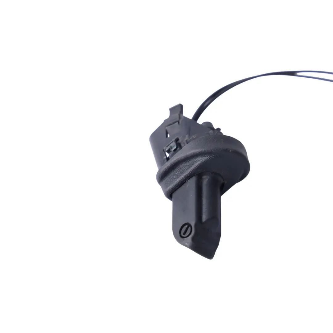 Dysza Spryskiwacza Przedniej Szyby FK7217666AB do Land Rover Discovery L550 o numerze LR059996 Land Rover Discovery L550 Dysza Spryskiwacza Przedniej Szyby FK7217666AB - SKU LR059996 - Numer Części LR059996