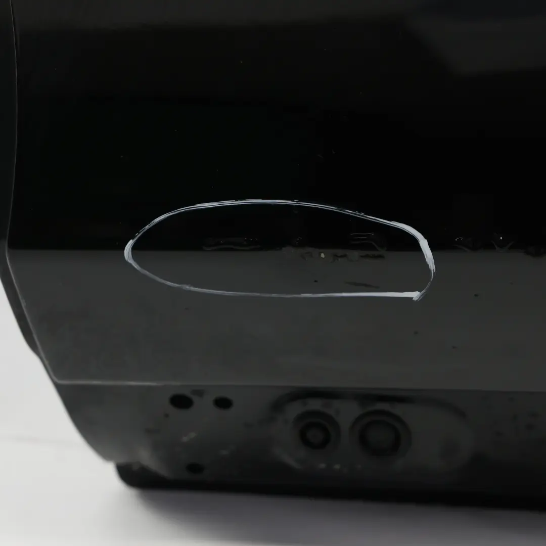 Arrière Gauche Santorini Black Noir - 820 pour Land Rover Discovery Sport L550 Porte à propos du numéro de pièce LR061285 Land Rover Discovery Sport L550 Porte Arrière Gauche Santorini Black Noir - 820 - SKU LR061285-SAB - Numéro de pièce LR061285