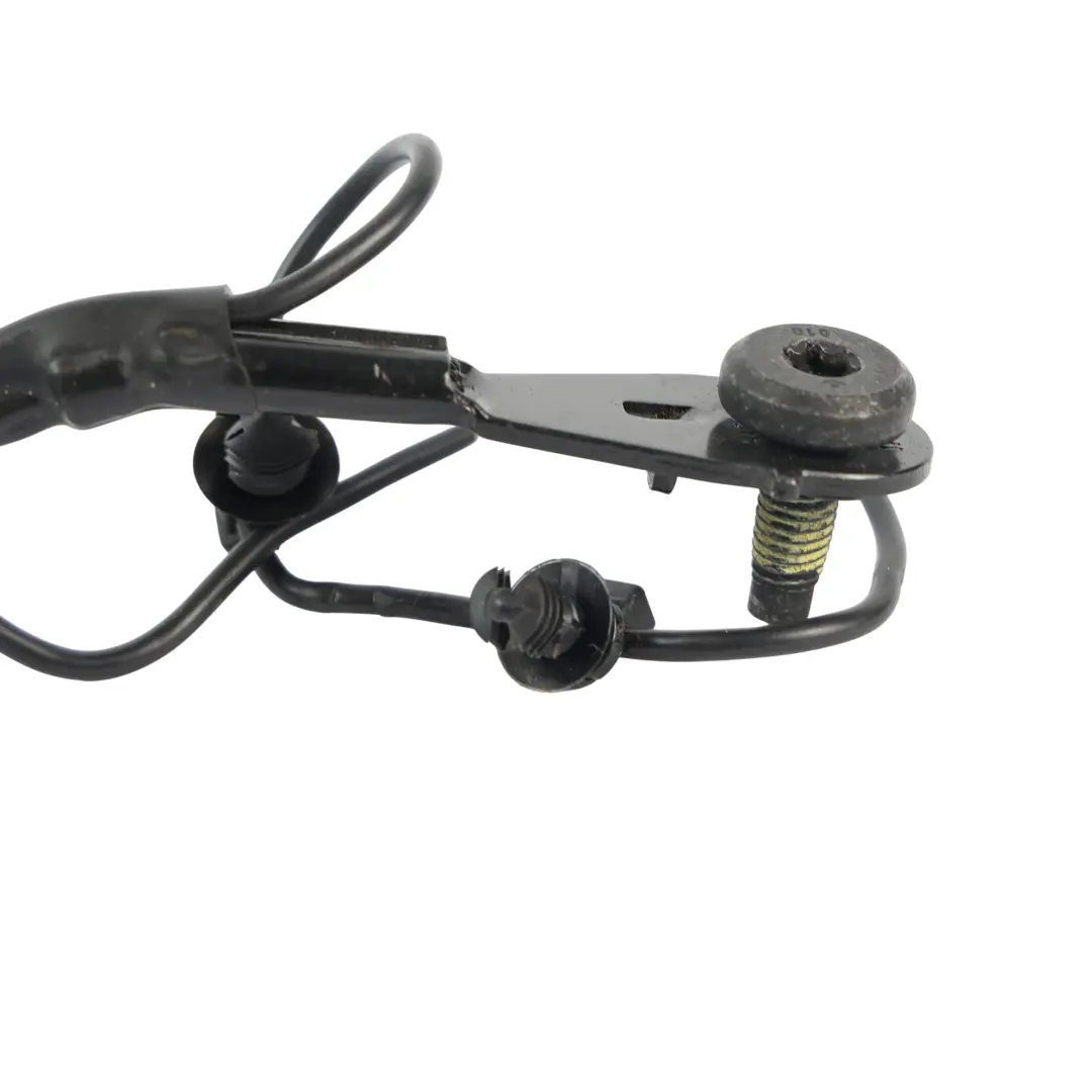 Belt Buckle Front Left Right N/O/S FK7261208AD to Land Rover Discovery L550 Seat with Part number LR061304 Land Rover Discovery L550 Seat Belt Buckle Front Left Right N/O/S FK7261208AD - SKU LR061304 - Part number LR061304