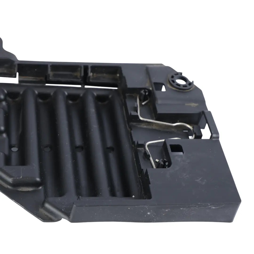 Supporto Faro Anteriore Sinistro per Land Rover Discovery Sport L550 con numero di parte LR066965 Land Rover Discovery Sport L550 Supporto Faro Anteriore Sinistro - SKU LR066965 - Numero di parte LR066965