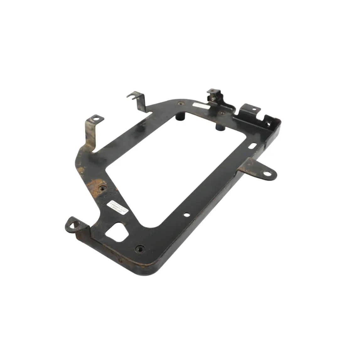 Supporto Staffa Intercooler GJ32-6K767-BB per Land Rover Discovery Sport L550 con numero di parte LR071924 Land Rover Discovery Sport L550 Supporto Staffa Intercooler GJ32-6K767-BB - SKU LR071924 - Numero di parte LR071924