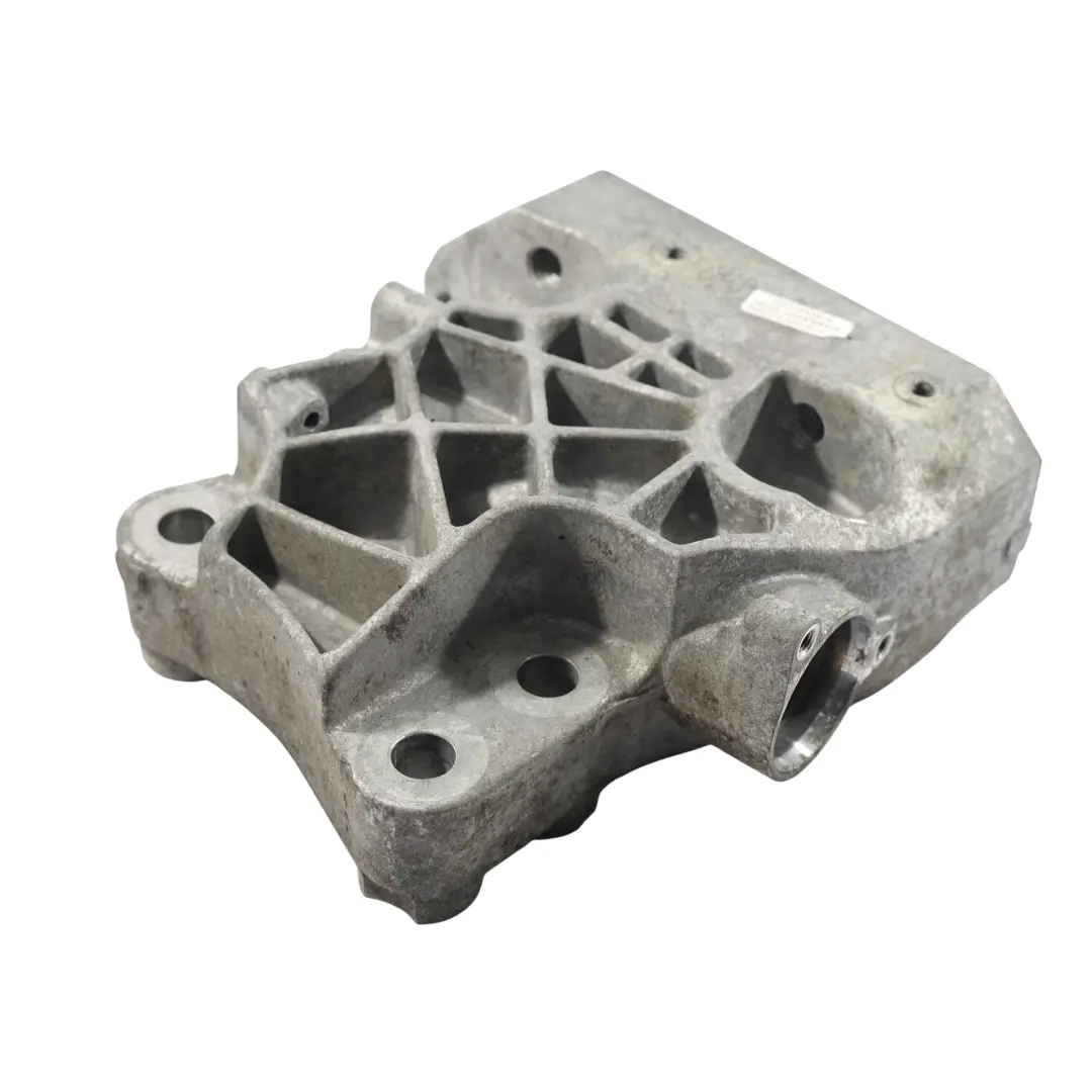 Mount Bracket Right O/S GJ32-6030-AA to Land Rover Discovery Sport L550 Engine with Part number LR072044 Land Rover Discovery Sport L550 Engine Mount Bracket Right O/S GJ32-6030-AA - SKU LR072044 - Part number LR072044