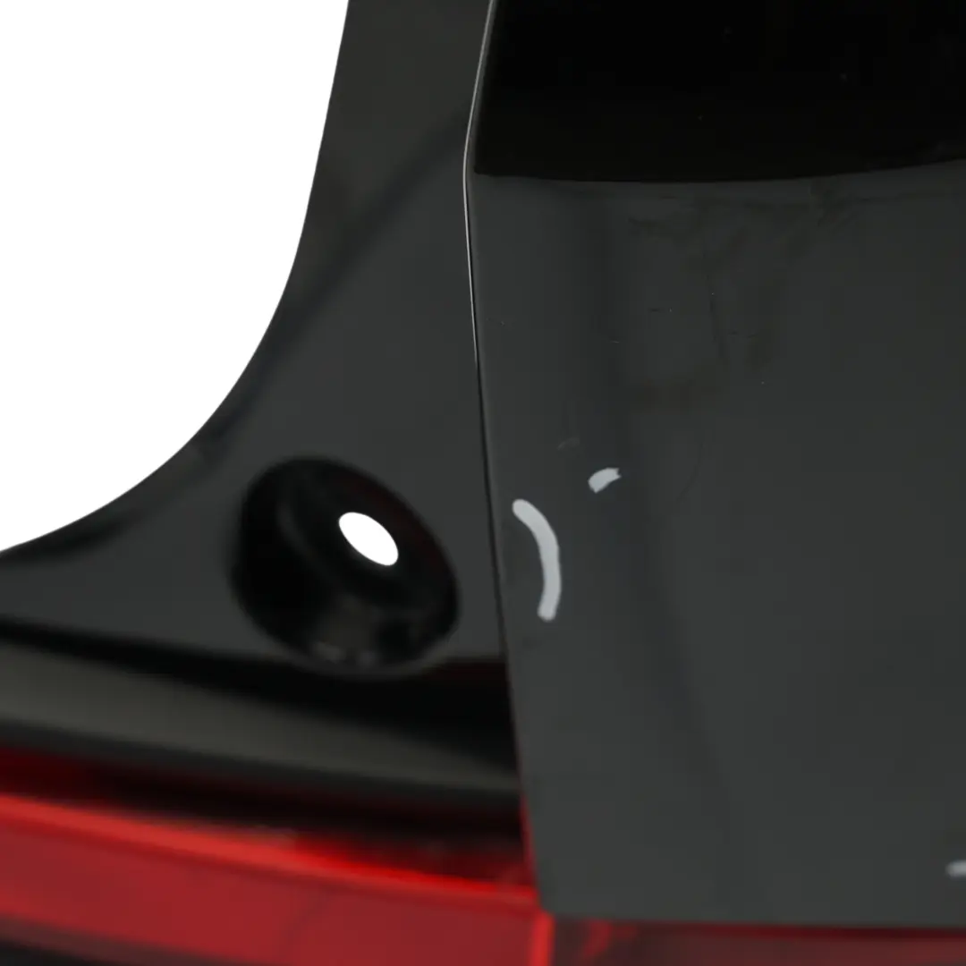 Zderzak Tylny Santorini Black Czarny - 820 do Land Rover Discovery Sport L550 o numerze LR073069 Land Rover Discovery Sport L550 Zderzak Tylny Santorini Black Czarny - 820 - SKU LR073069-SAB - Numer Części LR073069