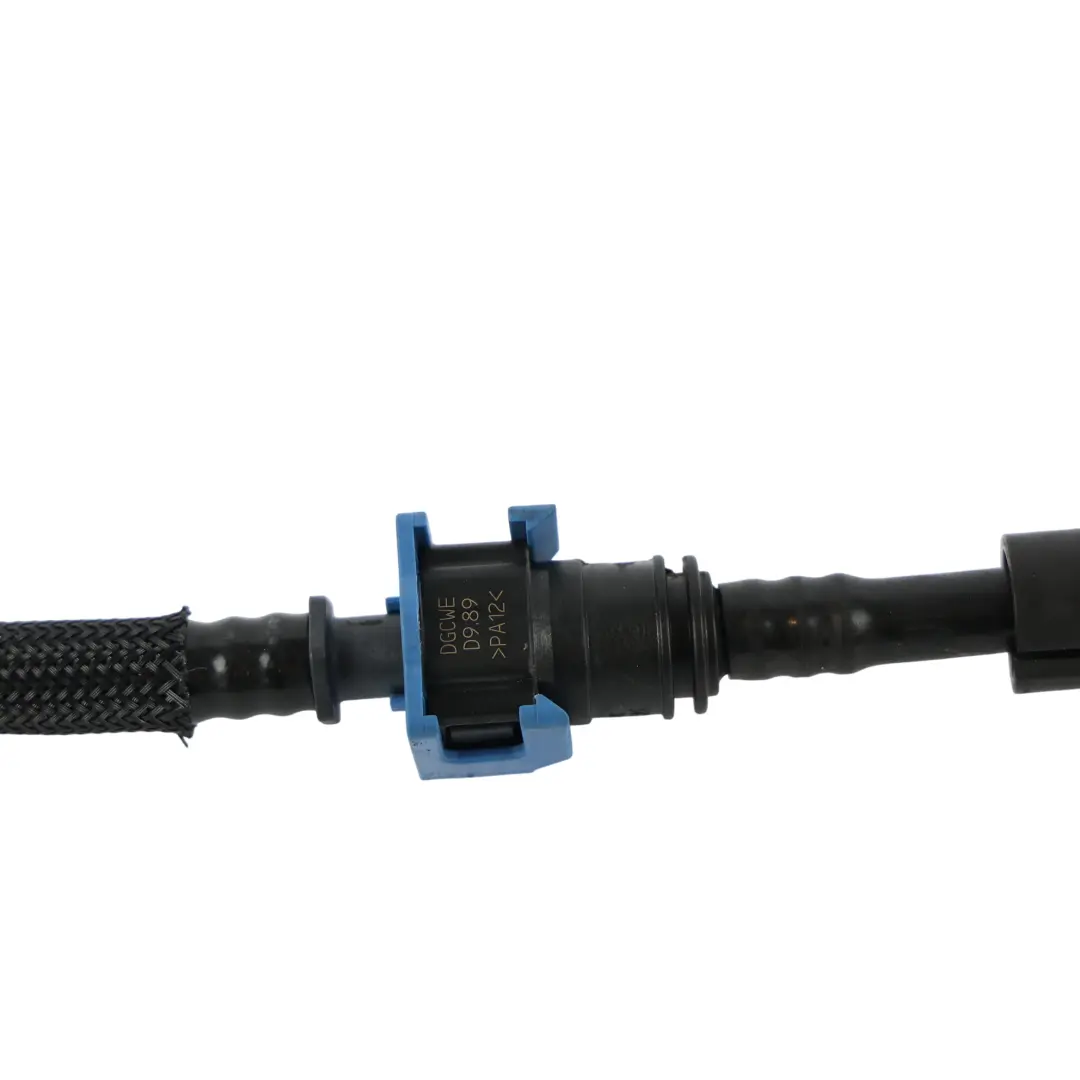 Przewód Wąż Rurka Paliwa 2.0 G4D3-9B337-BD do Land Rover Discovery Sport L550 o numerze LR083487 Land Rover Discovery Sport L550 Przewód Wąż Rurka Paliwa 2.0 G4D3-9B337-BD - SKU LR083487 - Numer Części LR083487