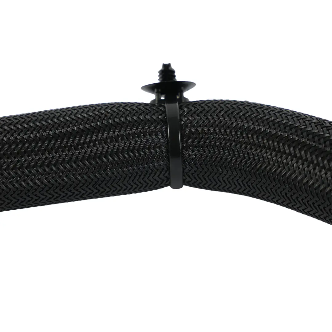 Manguera De Agua Del Motor 2.0 G4D3-5H370-BD para Land Rover Discovery Sport L550 con número de pieza LR084066 Land Rover Discovery Sport L550 Manguera De Agua Del Motor 2.0 G4D3-5H370-BD - SKU LR084066 - Número de pieza LR084066