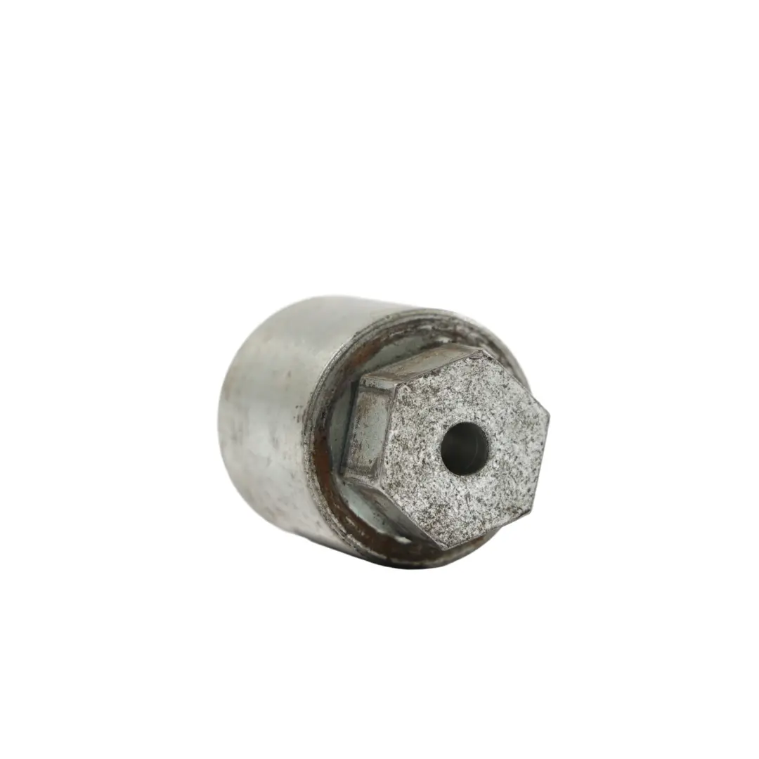 Bulloni Ruota Antifurto Viti Dadi Set per Land Rover Discovery L550 con numero di parte LR086417 Land Rover Discovery L550 Bulloni Ruota Antifurto Viti Dadi Set - SKU LR086417 - Numero di parte LR086417