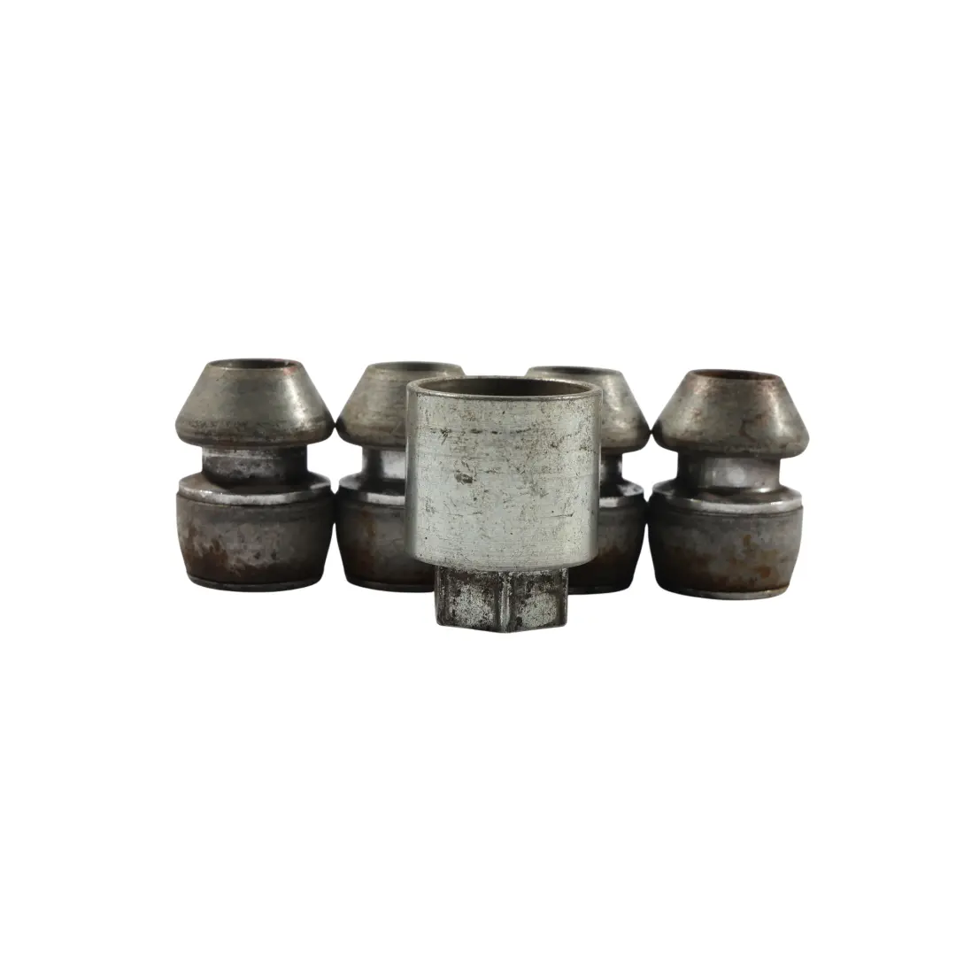 Bulloni Ruota Antifurto Viti Dadi Set per Land Rover Discovery L550 con numero di parte LR086417 Land Rover Discovery L550 Bulloni Ruota Antifurto Viti Dadi Set - SKU LR086417 - Numero di parte LR086417