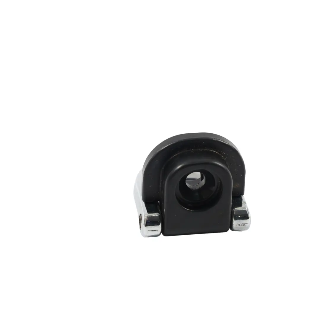 Set Di Passanti Per Il Bagagliaio GPLA-438A26-BA per Land Rover 3 L319 con numero di parte LR088861 Land Rover 3 L319 Set Di Passanti Per Il Bagagliaio GPLA-438A26-BA - SKU LR088861 - Numero di parte LR088861