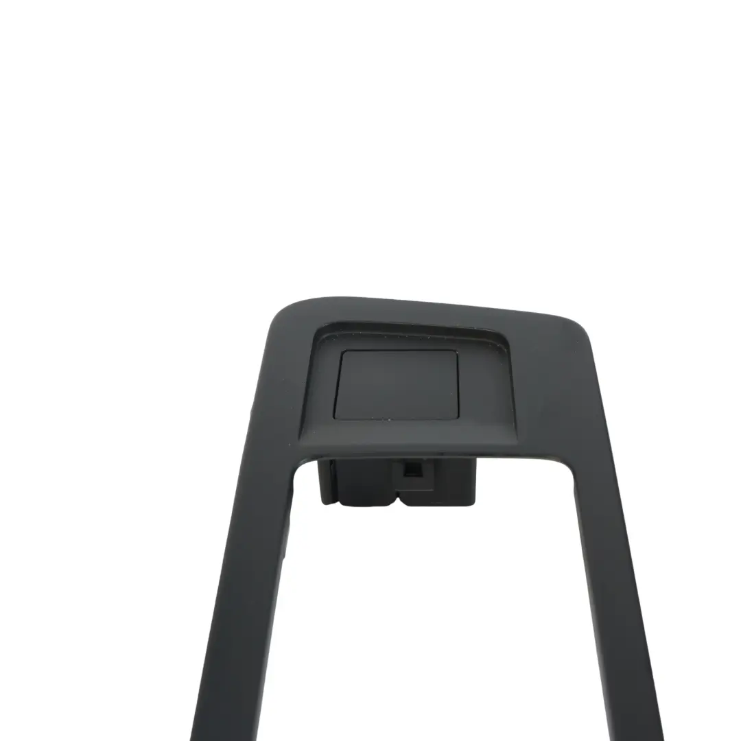 Door Speaker Cover Front Left N/S to Land Rover Discovery Sport L550 with Part number LR094054 Land Rover Discovery Sport L550 Door Speaker Cover Front Left N/S - SKU LR094054 - Part number LR094054