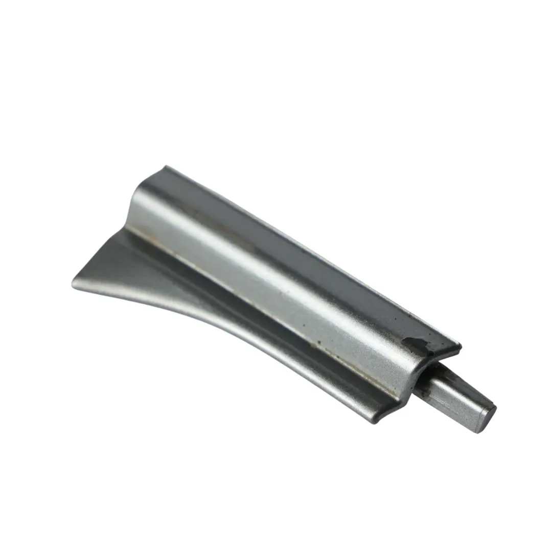 Osłona Kanału Bagażnika Prawa Dark Silver - 871 7156568 do Mini Cooper R52 o numerze P0390014 Mini Cooper R52 Osłona Kanału Bagażnika Prawa Dark Silver - 871 7156568 - SKU P0390014-DS - Numer Części P0390014