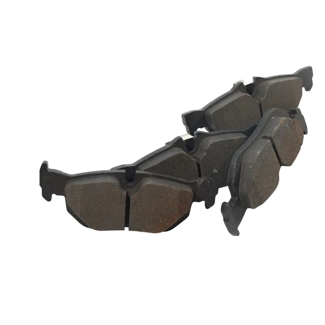 Abtex Plus Juego Pastillas Freno Rueda Trasera para BMW E90 E91 E92 con número de pieza PLU1198 BMW E90 E91 E92 Abtex Plus Juego Pastillas Freno Rueda Trasera - SKU PLU1198 - Número de pieza PLU1198