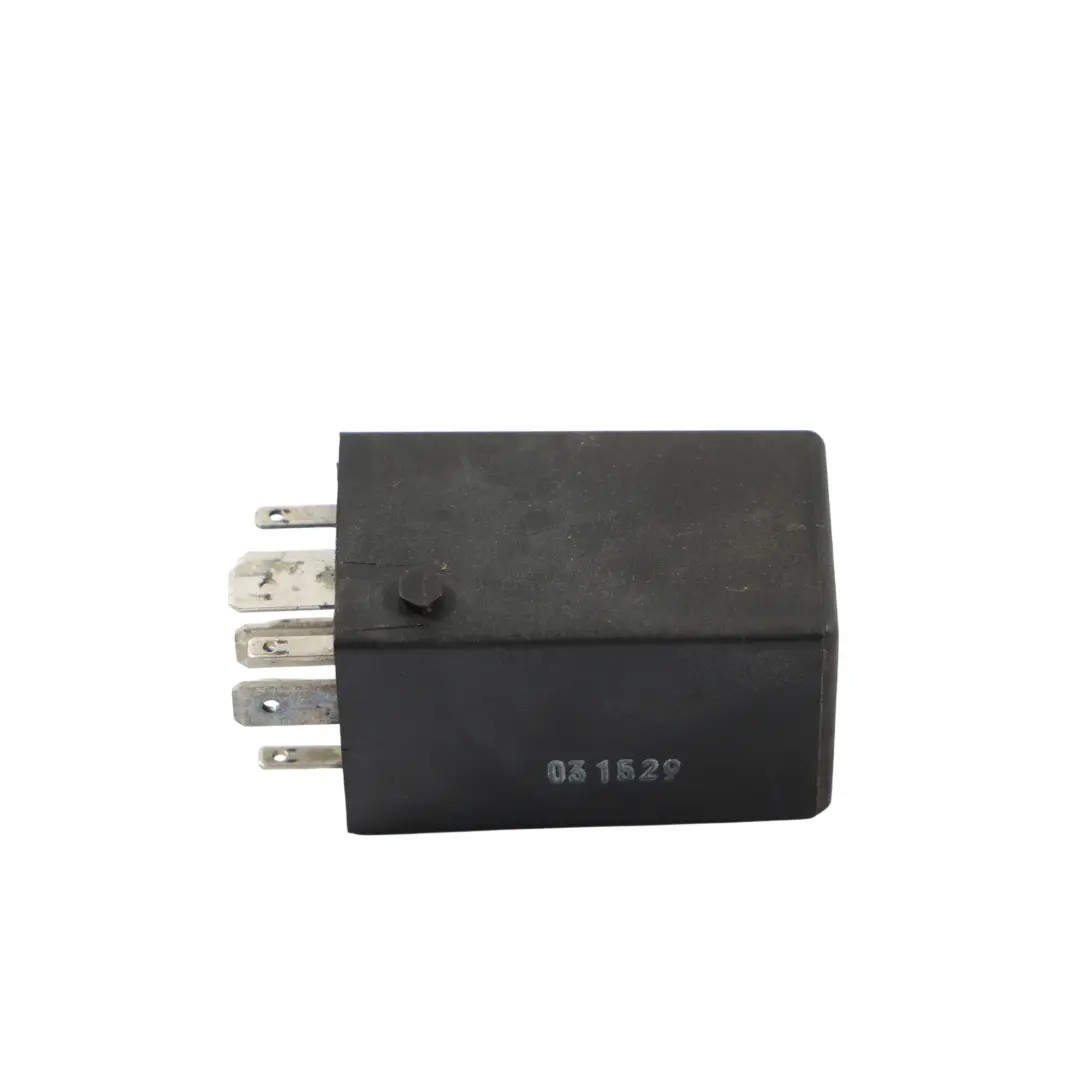 W452 Moduł Przekaźnik 9-Pinowy Czarny do Smart Roadster o numerze Q0009857V001 Smart Roadster W452 Moduł Przekaźnik 9-Pinowy Czarny - SKU Q0009857V001 - Numer Części Q0009857V001