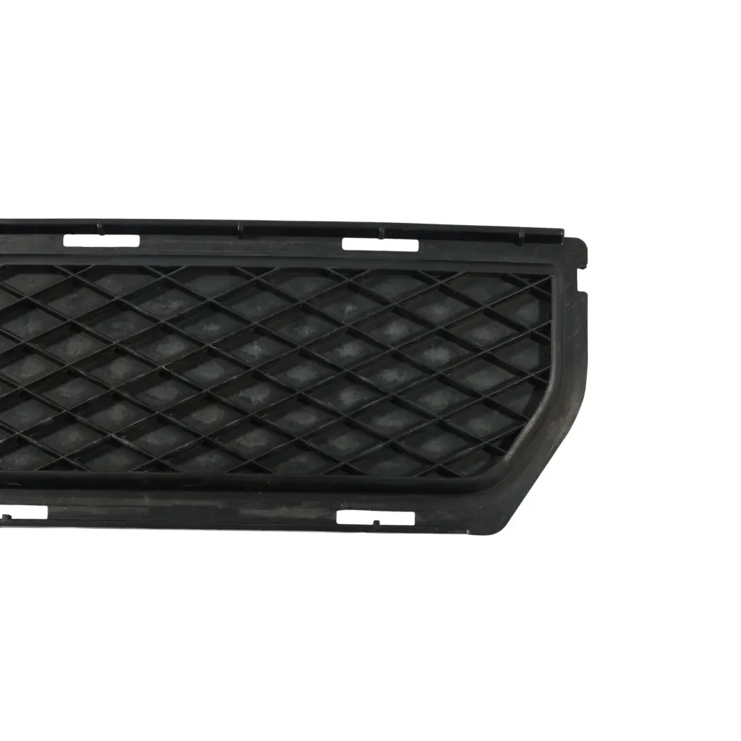 W452 Roadster Osłona Grill Zderzaka Lewy Tył do Smart o numerze Q0010027V005000000 Smart W452 Roadster Osłona Grill Zderzaka Lewy Tył - SKU Q0010027V005000000 - Numer Części Q0010027V005000000