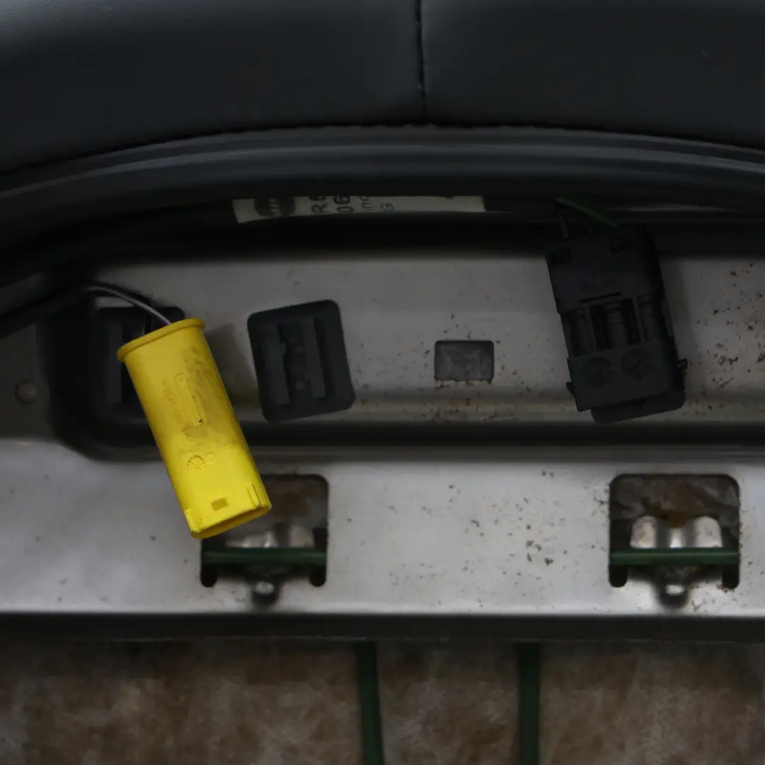 Fotel Kanapa Sport Skóra Park Lane Czarna Fotele Grzane do Mini R50 o numerze 6971124 Mini R50 Fotel Kanapa Sport Skóra Park Lane Czarna Fotele Grzane - SKU R50-ENGLISH-LEATHER-SEATS-LNPN - Numer Części 6971124