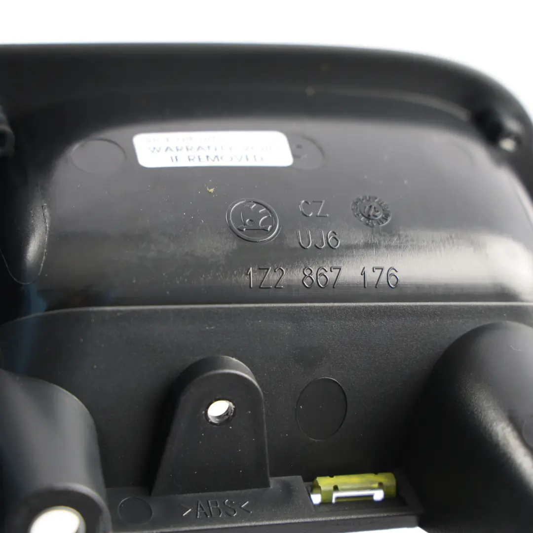 1Z Switch Surround Trim Handle Shell Front Right O/S 1Z2867176 to Skoda Octavia RS with Part number 1Z2867176C Skoda Octavia RS 1Z Switch Surround Trim Handle Shell Front Right O/S 1Z2867176 - SKU RHD-1Z2867176C - Part number 1Z2867176C