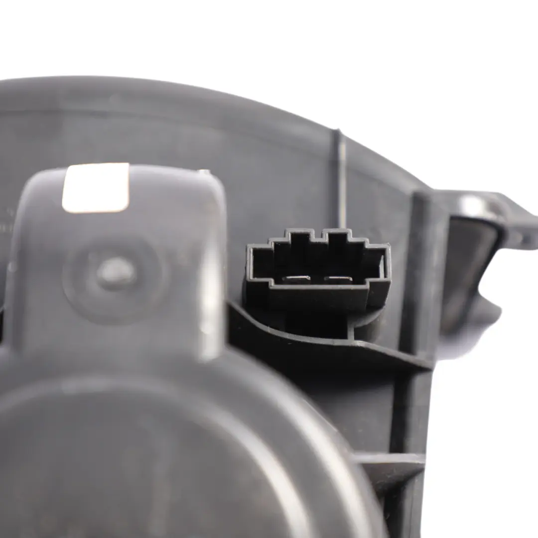 Heater Blower Motor Fan to Volkswagen VW Transporter T5 with Part number 7E2820021 Volkswagen VW Transporter T5 Heater Blower Motor Fan - SKU RHD-7E2820021 - Part number 7E2820021