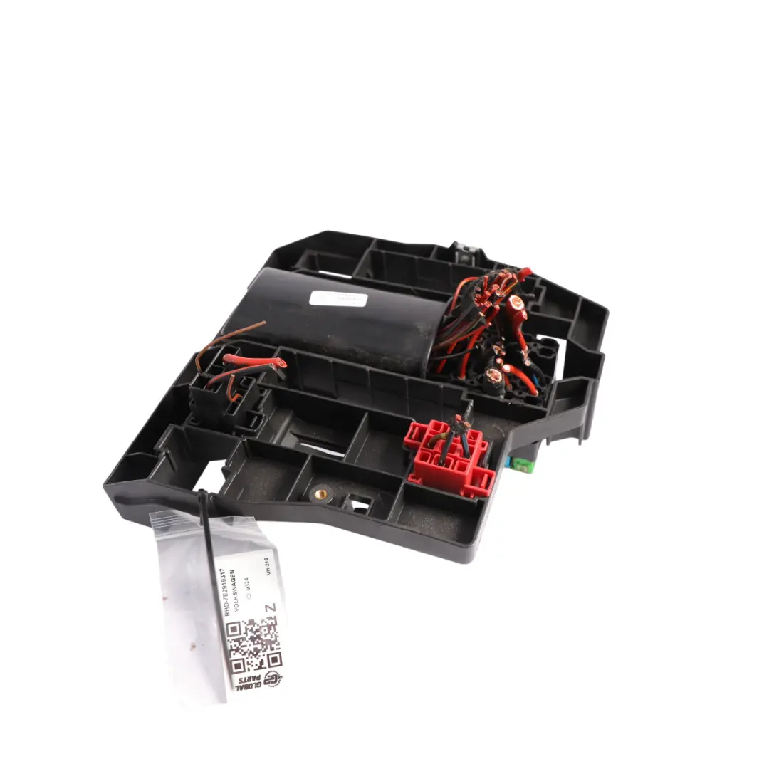 Plate Fuse Box Mounting Retainer to Volkswagen Transporter T6 Relay with Part number 7E2919317 Volkswagen Transporter T6 Relay Plate Fuse Box Mounting Retainer - SKU RHD-7E2919317 - Part number 7E2919317