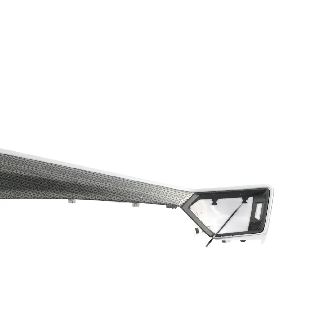 Dashboard Trim Strip Passenger Side Aluminium Rhombicle to BMW G20 LCI G22 with Part number 9625718 BMW G20 LCI G22 Dashboard Trim Strip Passenger Side Aluminium Rhombicle - SKU RHD-9625718 - Part number 9625718