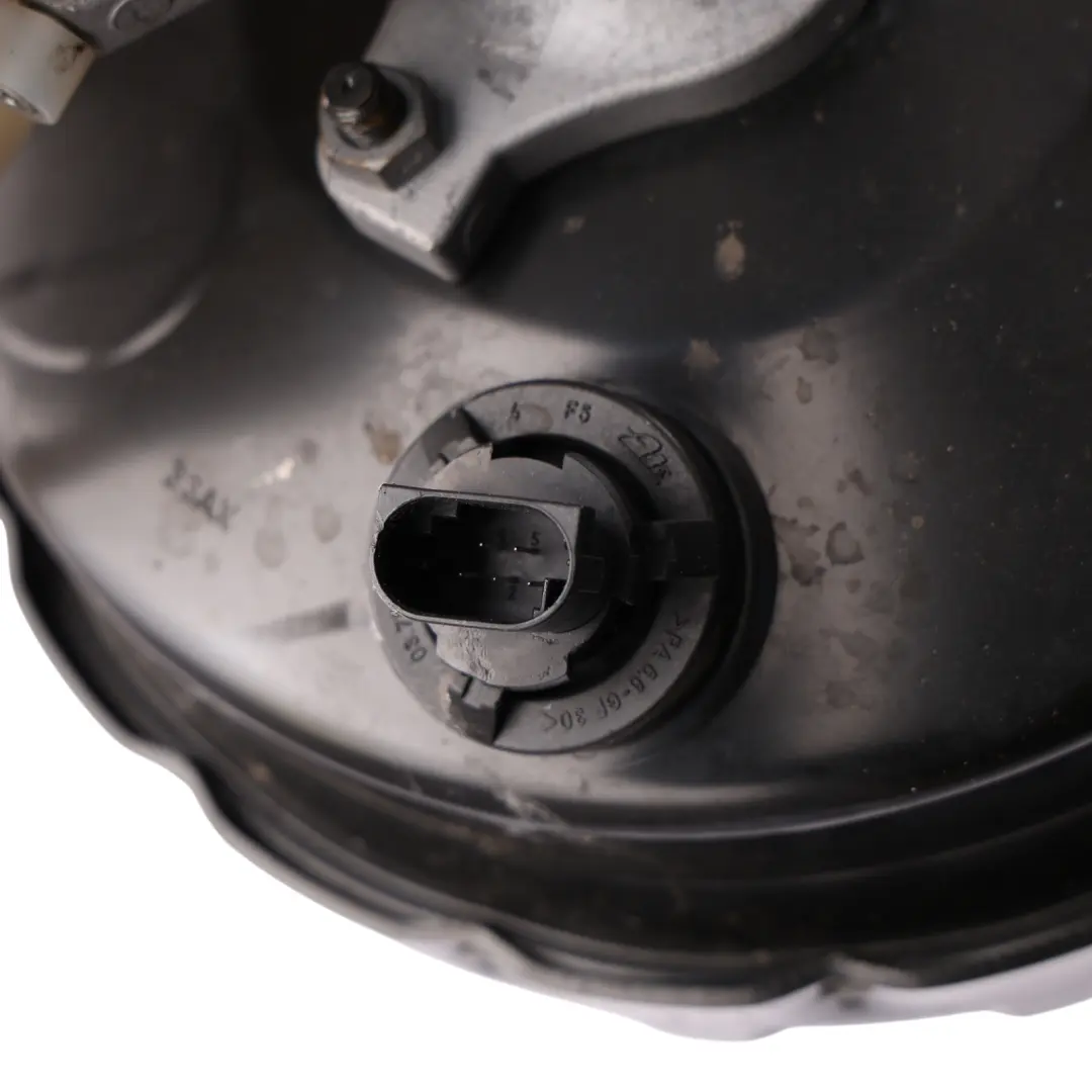 Brake Servo Booster Master Cylinder Unit to Mercedes W212 with Part number A2124302330 Mercedes W212 Brake Servo Booster Master Cylinder Unit - SKU rhd-A2124302330 - Part number A2124302330