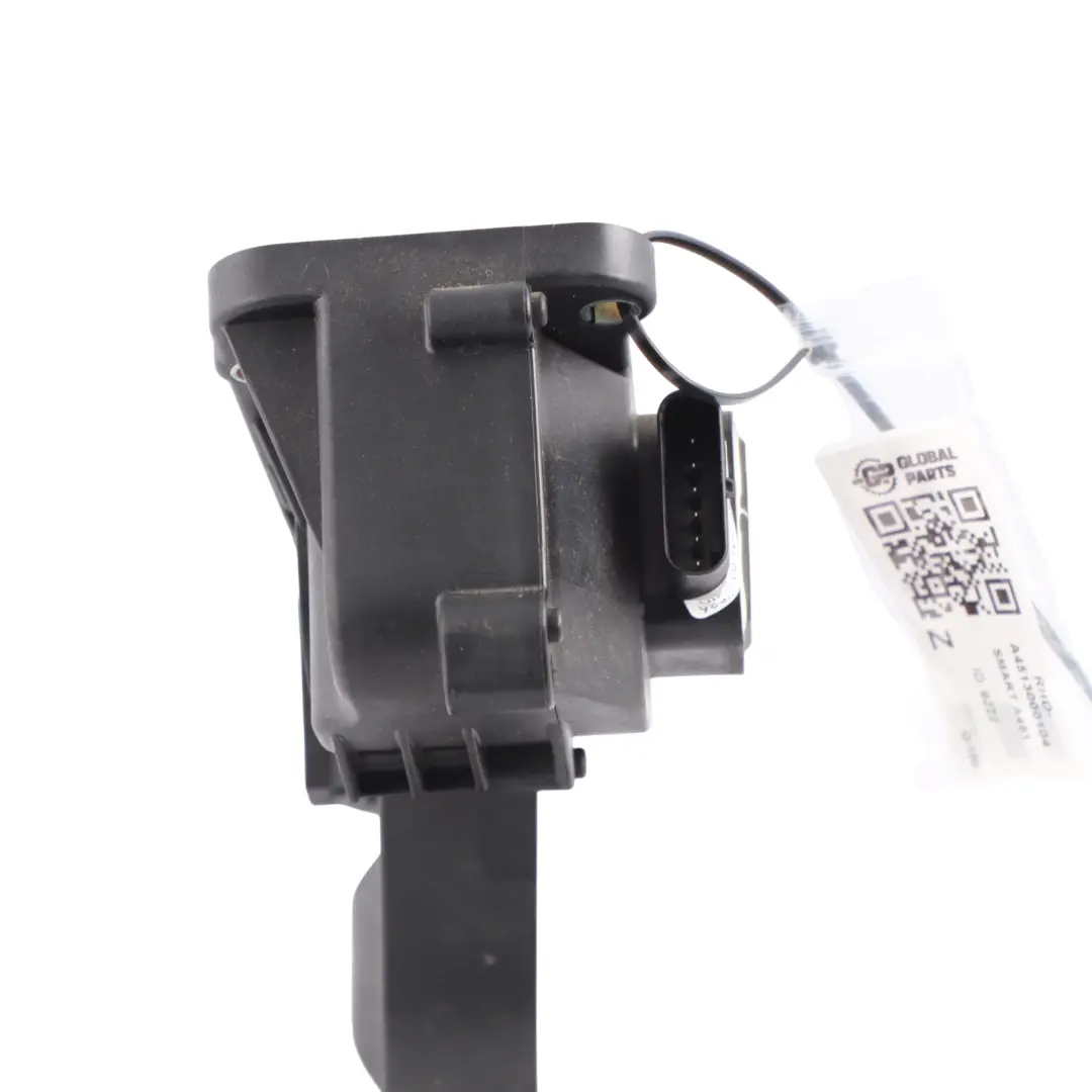 A451 Throttle Accelerator Pedal Gas Unit to Smart with Part number A4513000104 Smart A451 Throttle Accelerator Pedal Gas Unit - SKU RHD-A4513000104 - Part number A4513000104