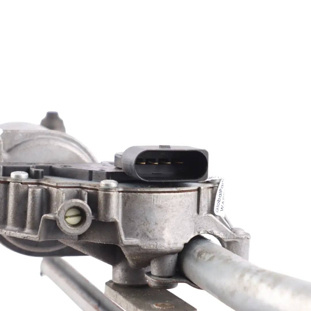 Front Windshield Wiper Mechanism Linkage Motor to Land Rover Freelander 2 with Part number LR055422 Land Rover Freelander 2 Front Windshield Wiper Mechanism Linkage Motor - SKU RHD-LR055422 - Part number LR055422