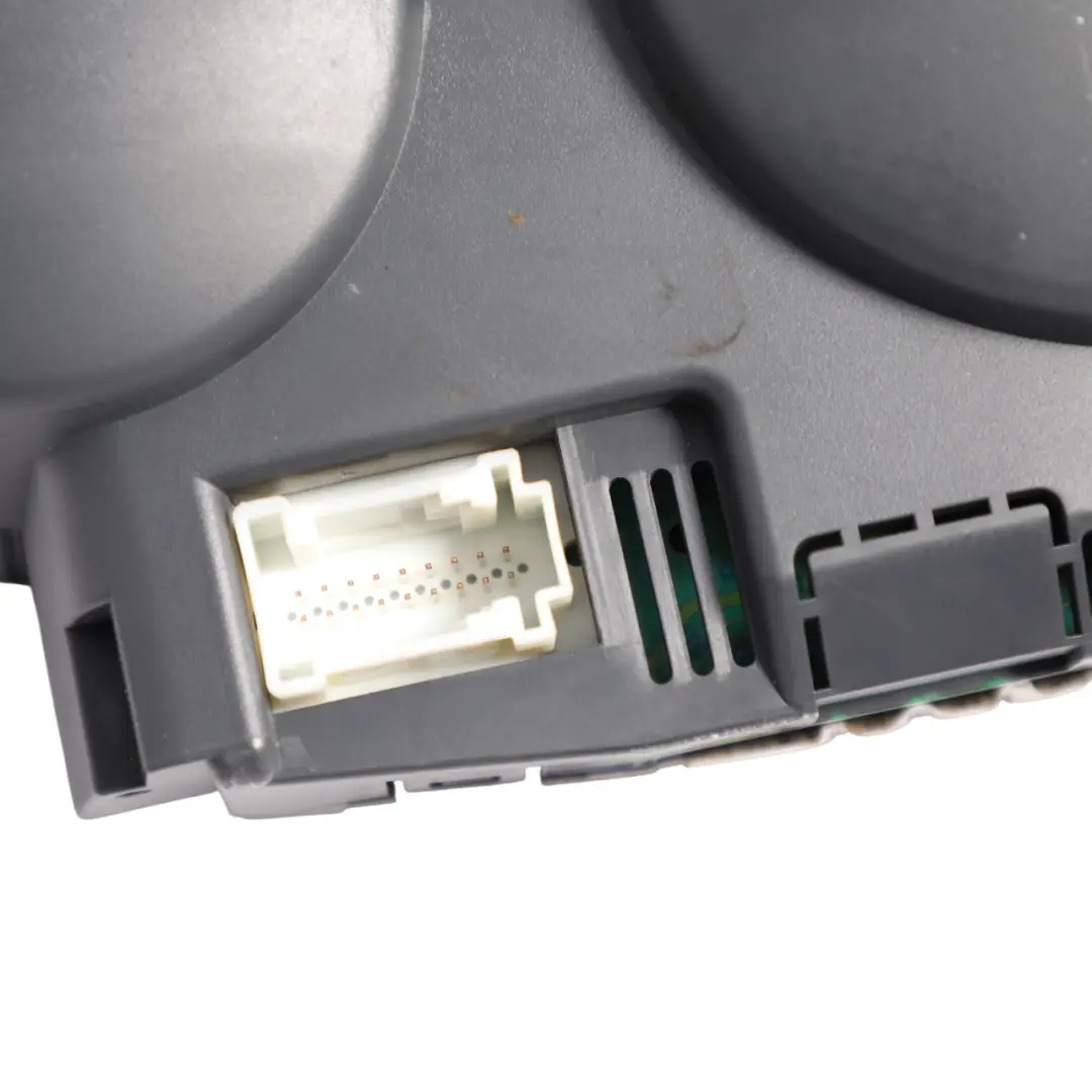 Instrument Cluster Clocks Petrol Automatic to Smart 452 Roadster with Part number Q0013434V004 Smart 452 Roadster Instrument Cluster Clocks Petrol Automatic - SKU RHD-Q0013434V004 - Part number Q0013434V004