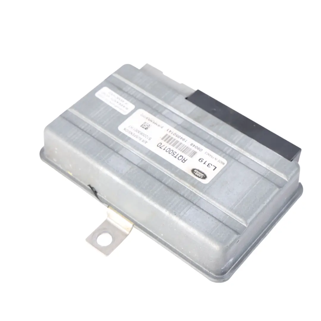 Suspension Control Module ECU to Land Rover Discovery 3 L319 Air with Part number RQT500170 Land Rover Discovery 3 L319 Air Suspension Control Module ECU - SKU RQT500170 - Part number RQT500170