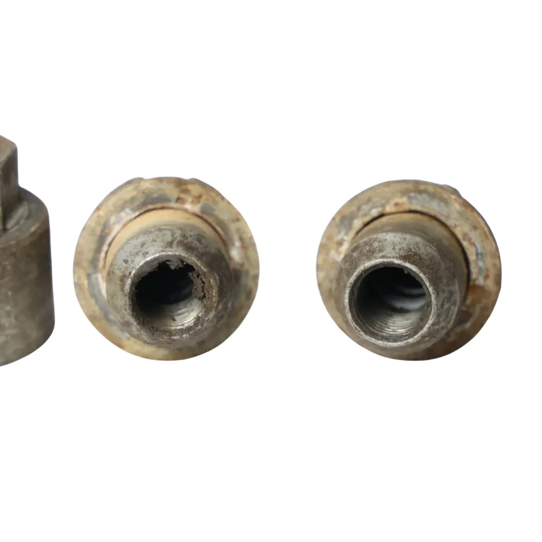 Pernos Rueda Antirrobo Tornillos Tuercas Juego X4 para Land Rover L319 con número de pieza RRB500120 Land Rover L319 Pernos Rueda Antirrobo Tornillos Tuercas Juego X4 - SKU RRB500120 - Número de pieza RRB500120