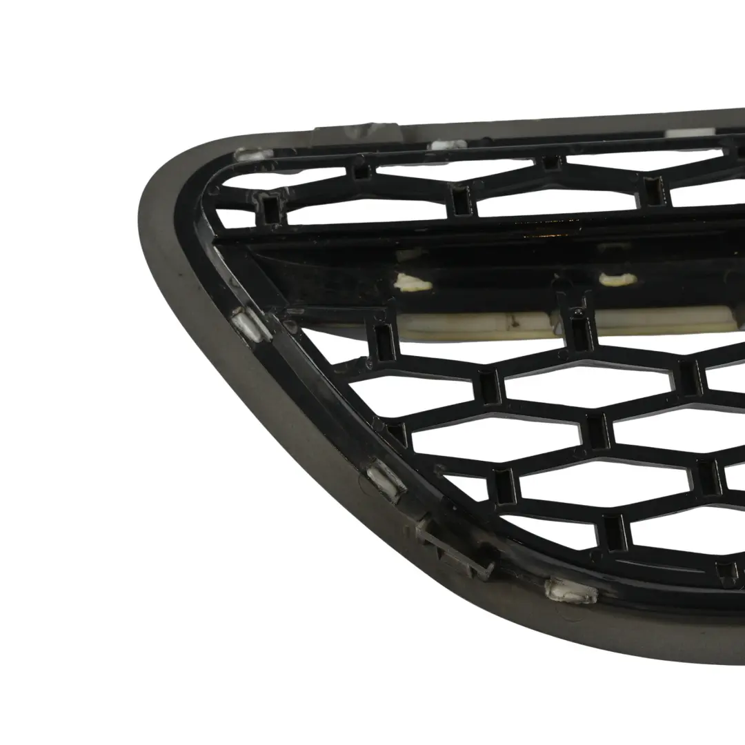 Ventilación Guardabarros Delantero Derecho para Land Range Rover Sport L320 con número de pieza SLR00151 Land Range Rover Sport L320 Ventilación Guardabarros Delantero Derecho - SKU SLR00151 - Número de pieza SLR00151