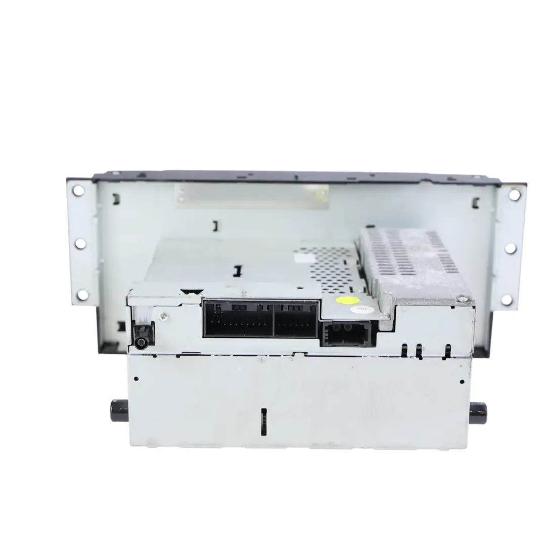 Radioodtwarzacz Stereo CD do Land Rover Discovery 3 L319 o numerze VUX500560 Land Rover Discovery 3 L319 Radioodtwarzacz Stereo CD - SKU VUX500560 - Numer Części VUX500560