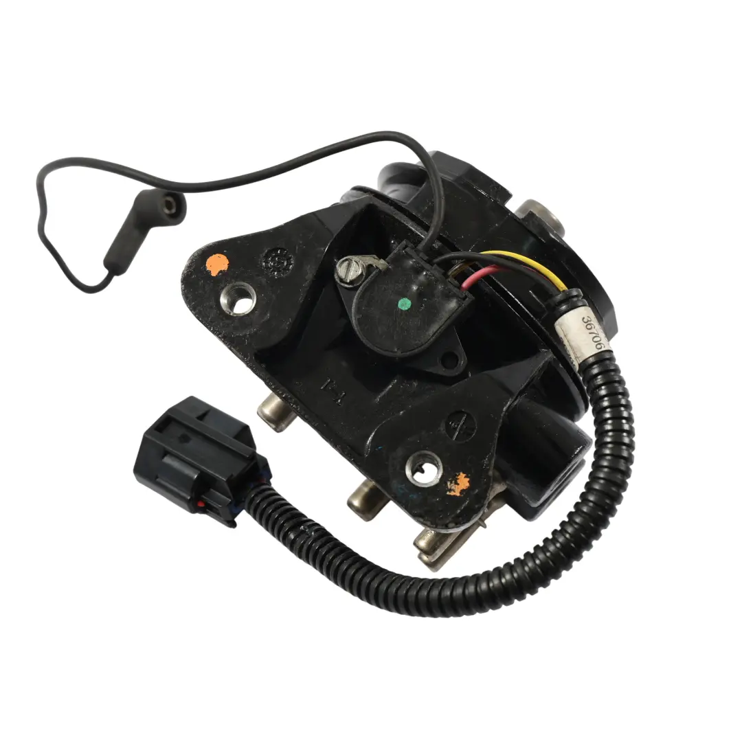 Alloggiamento Filtro Carburante 3.6 TDV8 Diesel per Range Rover L322 con numero di parte WJN500160 Range Rover L322 Alloggiamento Filtro Carburante 3.6 TDV8 Diesel - SKU WJN500160 - Numero di parte WJN500160